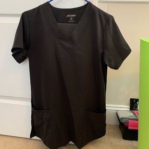 Black Jockey women’s scrub top
